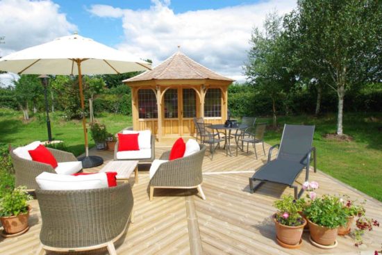 Eight Sided Summer house & Decking
